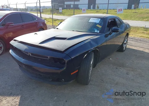 2015 Dodge Challenger Sxt Plus z USA, uszkodzony, nr VIN 2C3CDZBG1FH811685